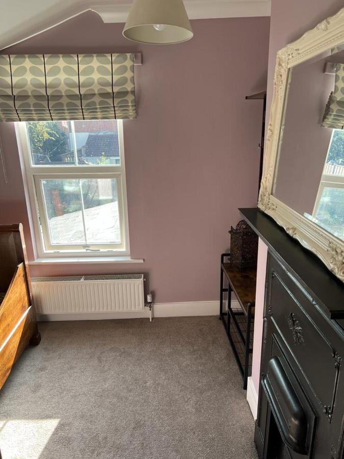 Gordon Villa - A Seaside Escape Harwich Esterno foto