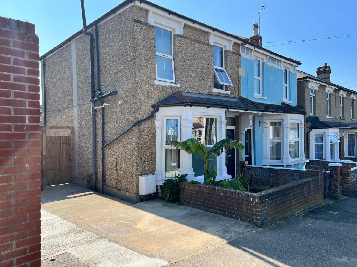 Gordon Villa - A Seaside Escape Harwich Esterno foto